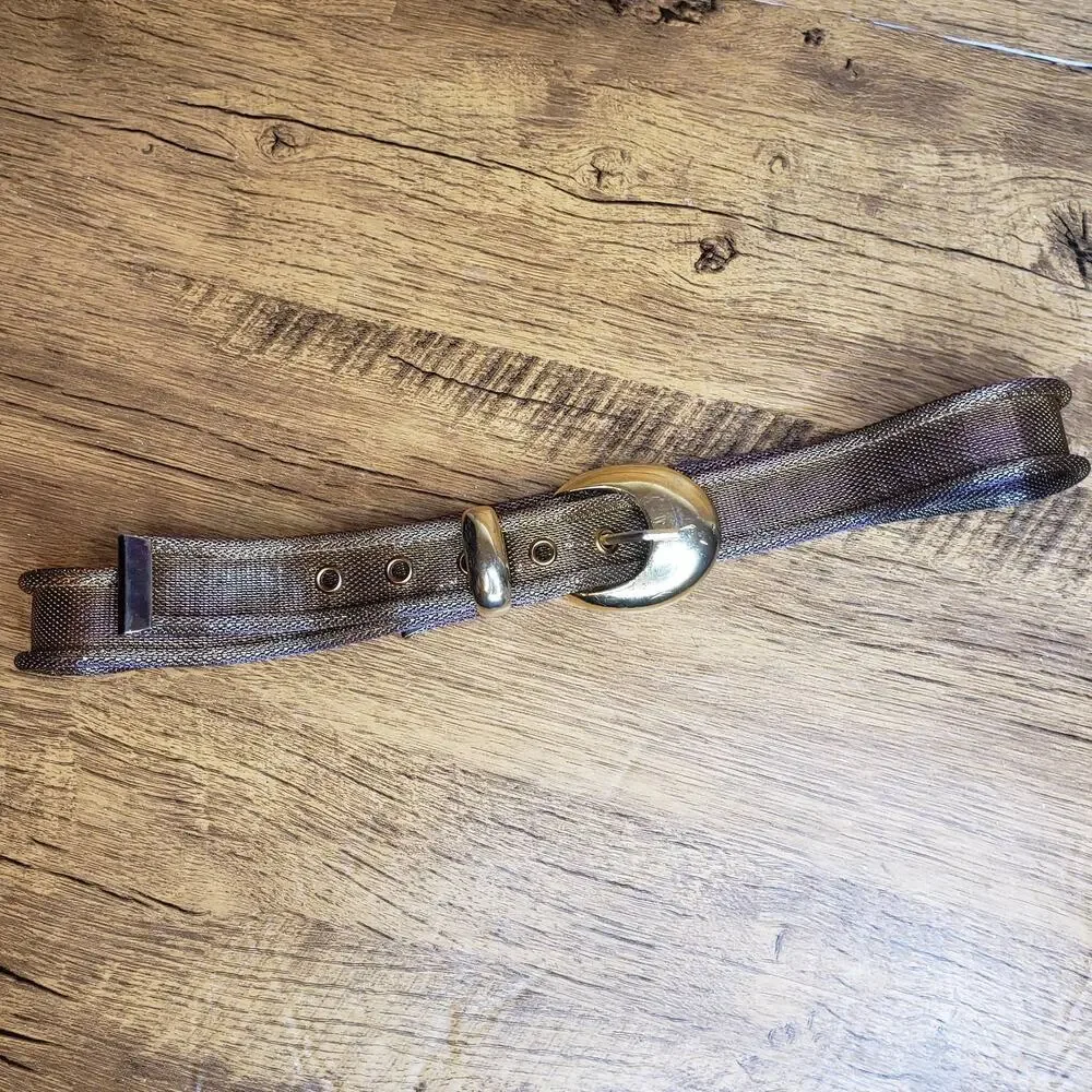 VTG Swallow Gold mesh rolled edge belt size 32 in womens